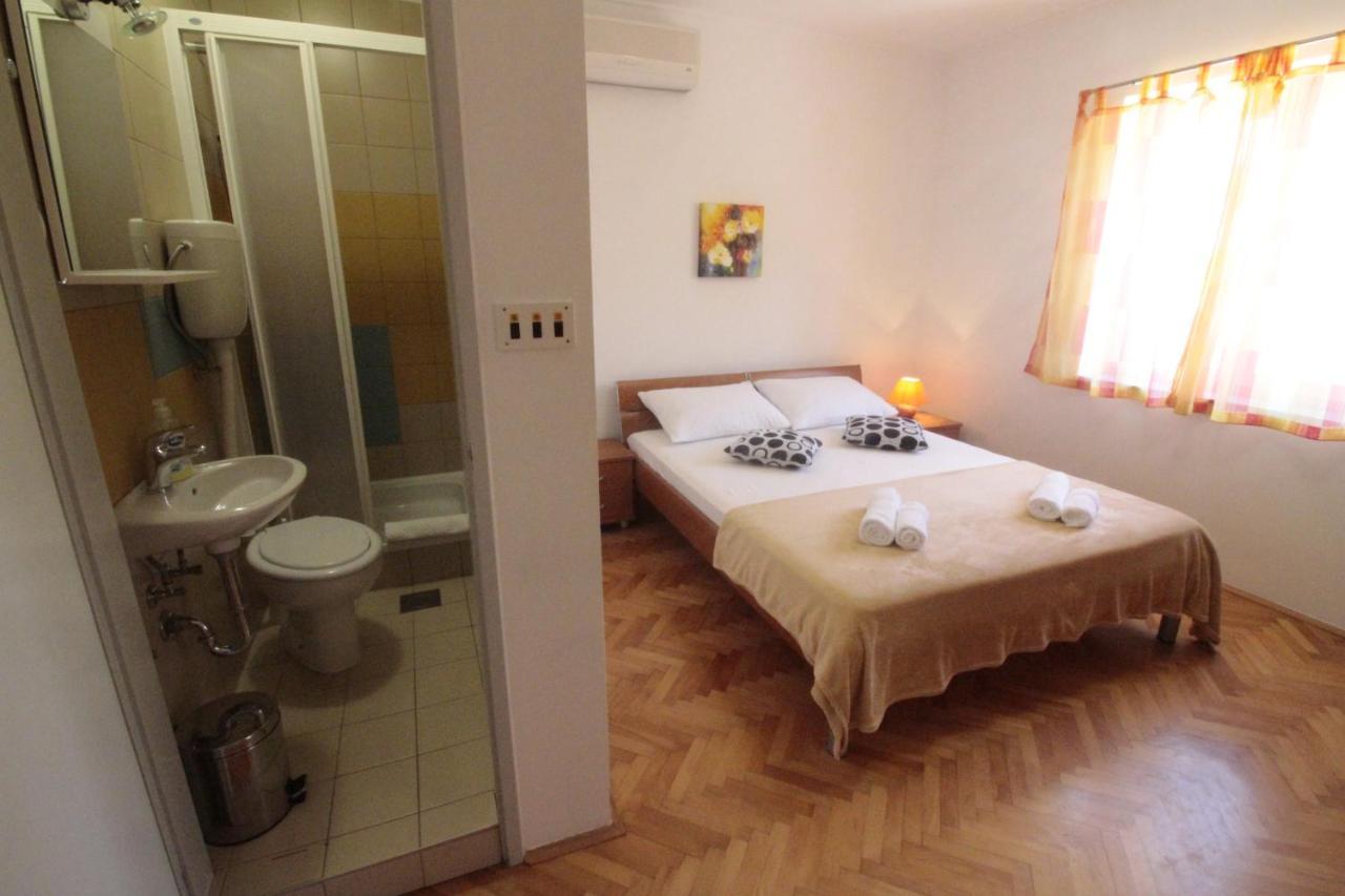 Studios & Rooms Fiesta โนวาลยา ห้อง รูปภาพ